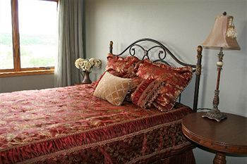 Springdale Inn Mount Horeb Exterior foto
